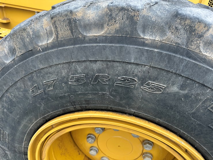 2022-caterpillar-140gc-image-5