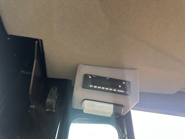 2022-caterpillar-140gc-awd-image-107