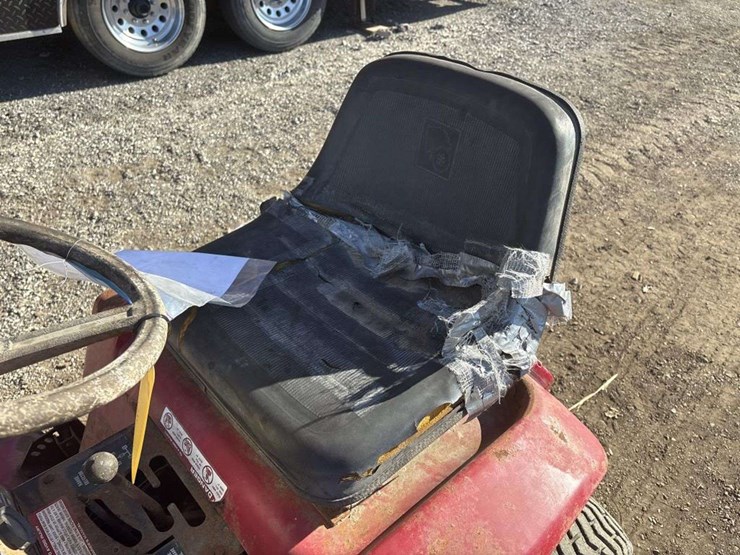 wheelhorse-312-8-image-11