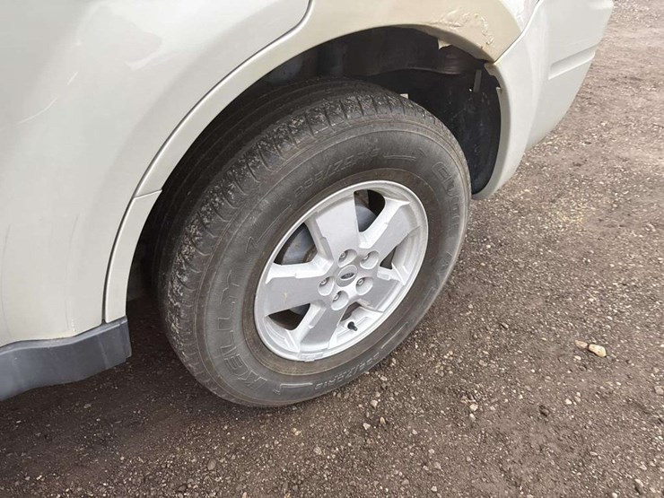 2008-ford-escape-image-10