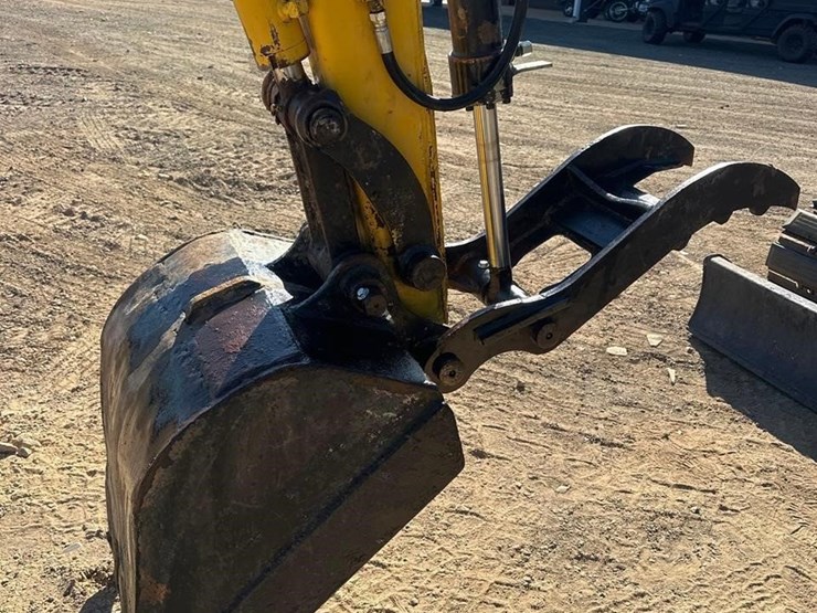 2016-komatsu-pc55mr-5-image-12