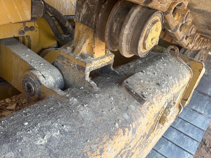 2021-caterpillar-d5-image-33