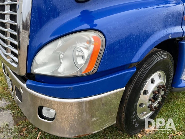 2013-freightliner-truck-(jn3436,-unit-4076)-image-21