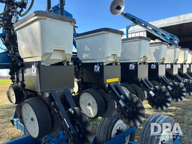 2022-kinze-3600-image-15