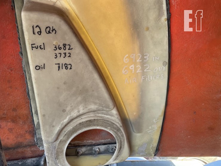 2011-jlg-g10-55a-image-20