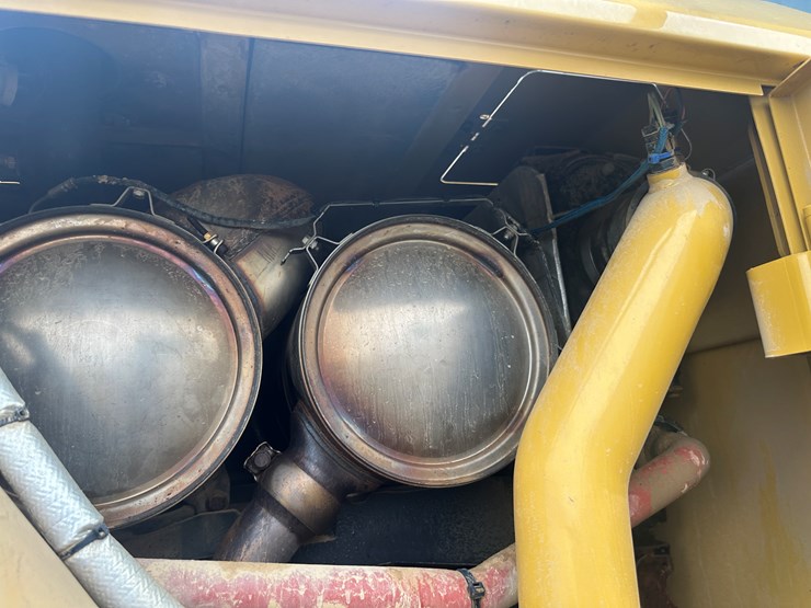 2022-caterpillar-140gc-awd-image-89