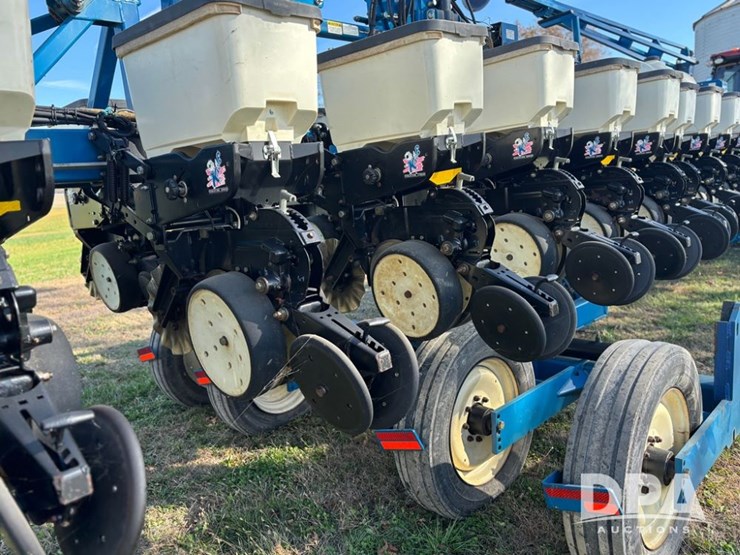 2022-kinze-3600-image-33