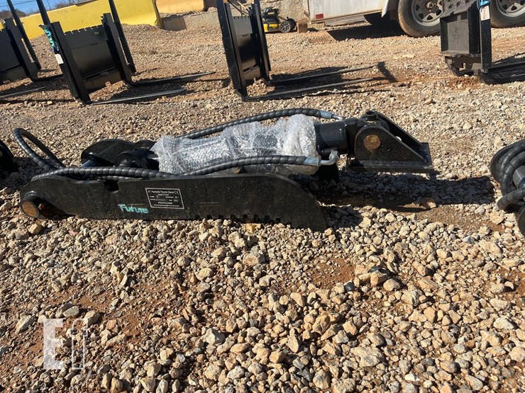 future-5t-36in-hydraulic-thumb-clamp-image-2