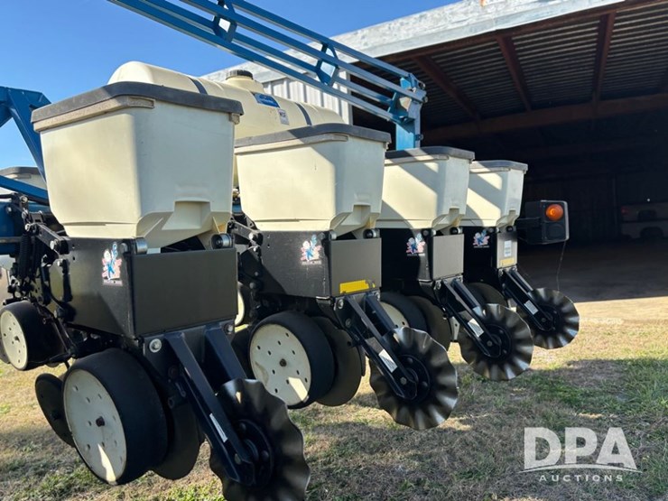 2022-kinze-3600-image-18