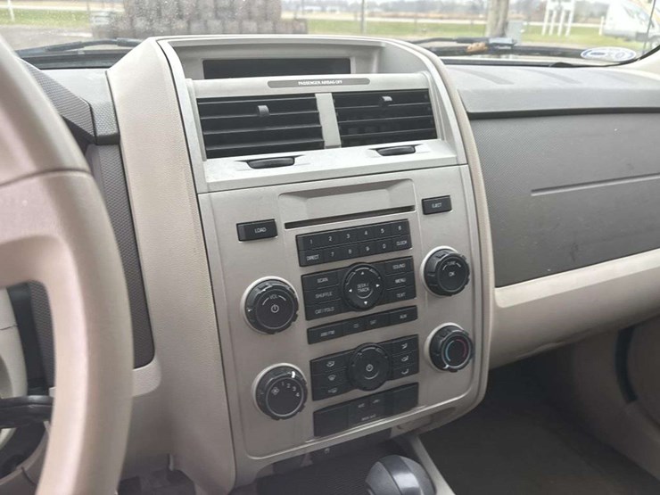 2008-ford-escape-image-22