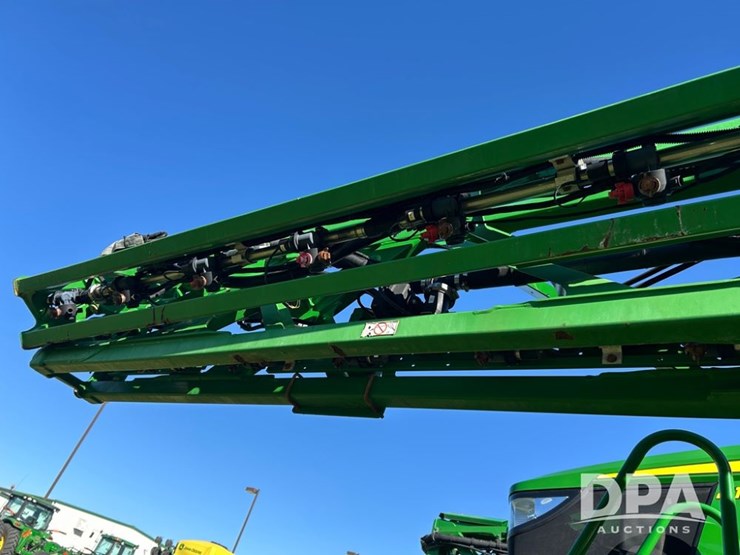 2022-john-deere-410r-image-33