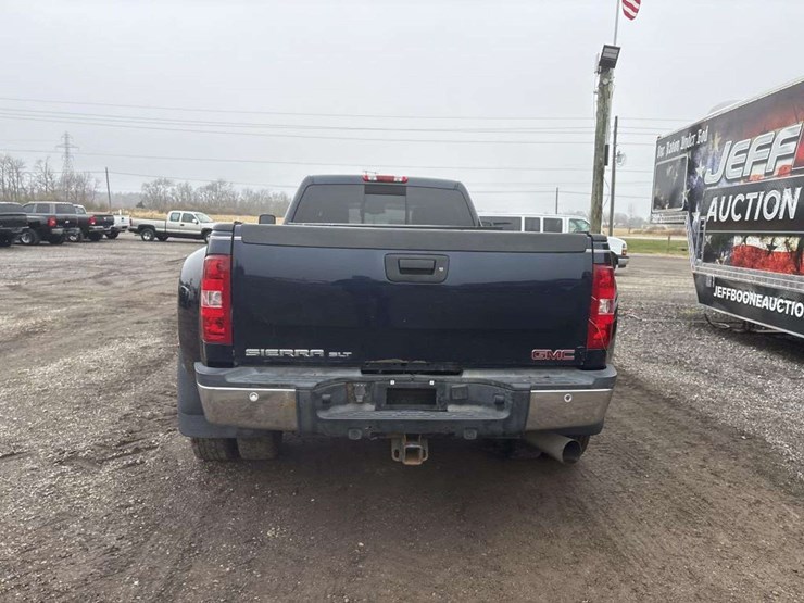 2008-gmc-3500-image-4