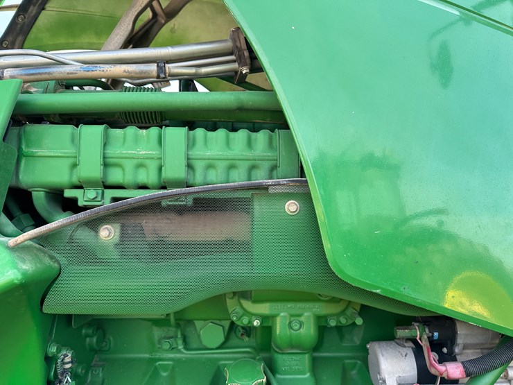 2010-john-deere-8360r-image-42