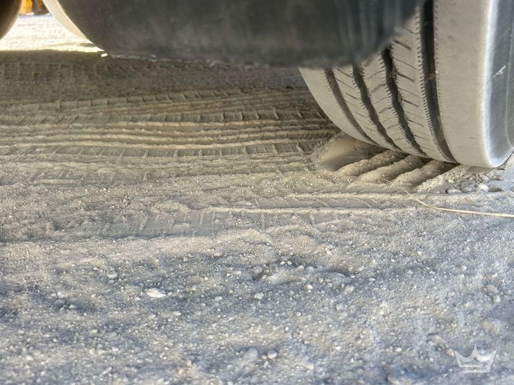 yellow-ball-trailer-image-8