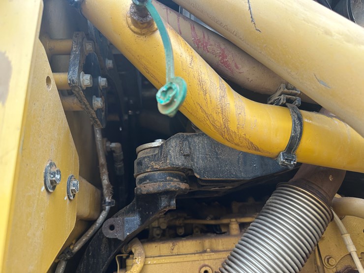 2022-caterpillar-140gc-image-78