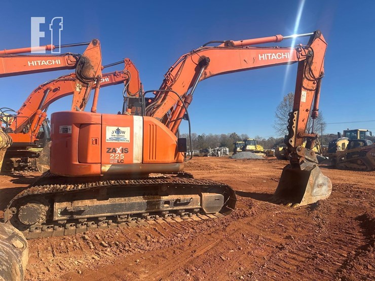 2012-hitachi-zx225us-lc-3-image-6