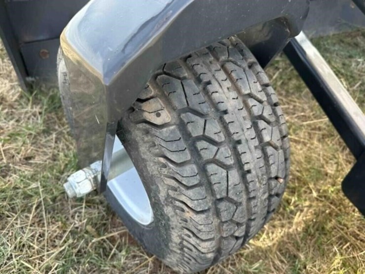 2023-bobcat-skid-steer-laser-guided-box-blade-image-18