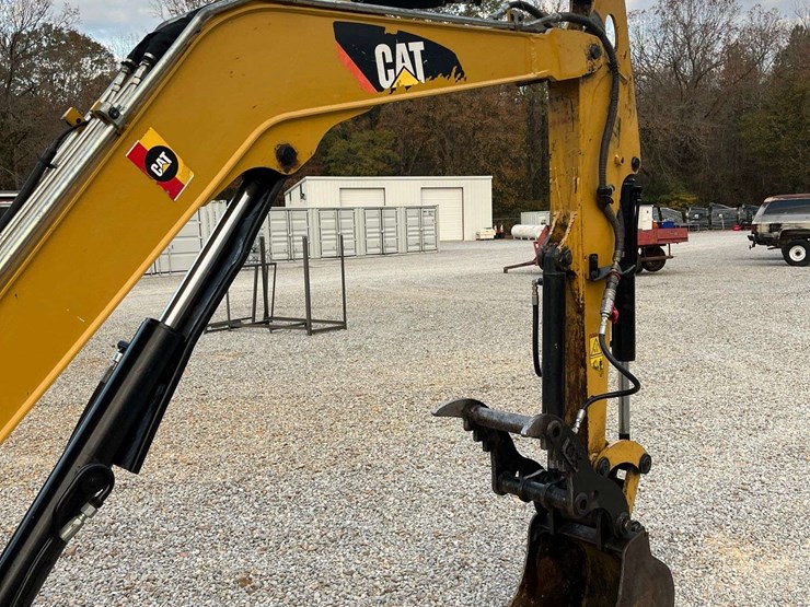 caterpillar-303-image-8