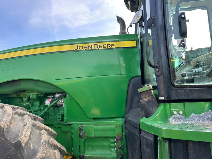 2010-john-deere-8360r-image-26
