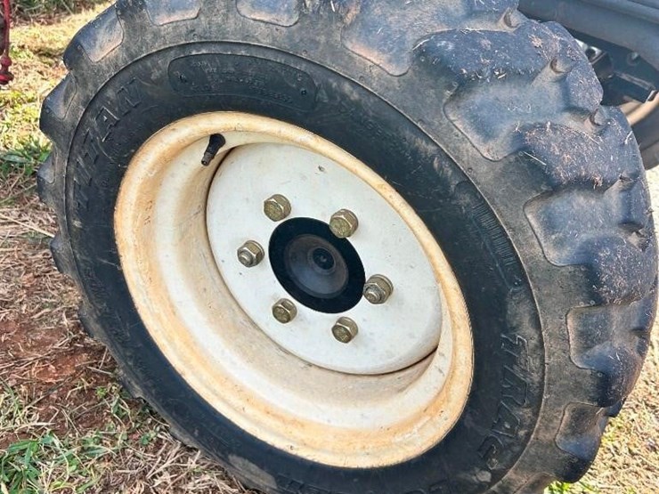 2016-new-holland-workmaster-37-image-30