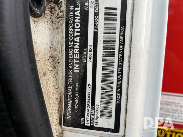 2004-international-7400-image-76