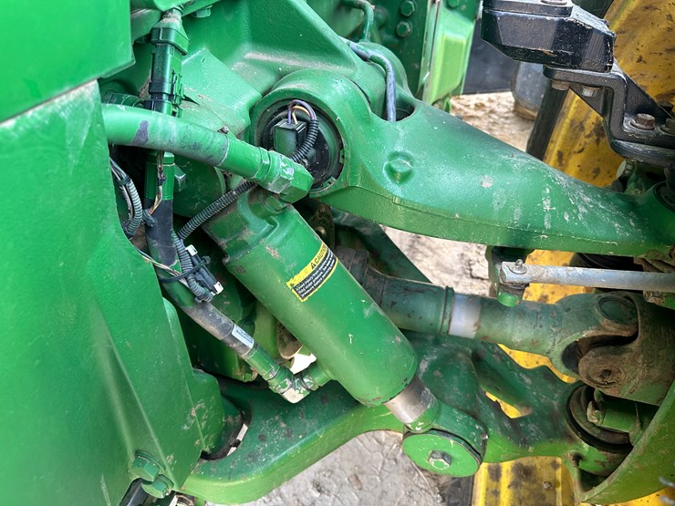 2012-john-deere-8360r-image-15