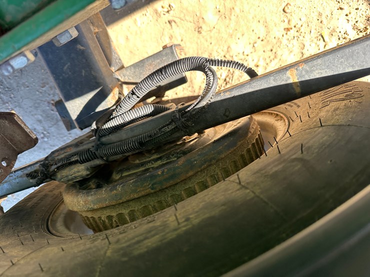 #33721-•-frontier-40'-tri/a-header-trailer-vin:-1m9bd4834as152563-image-13