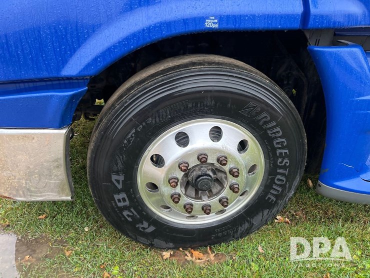 2013-freightliner-truck-(jn3436,-unit-4076)-image-18