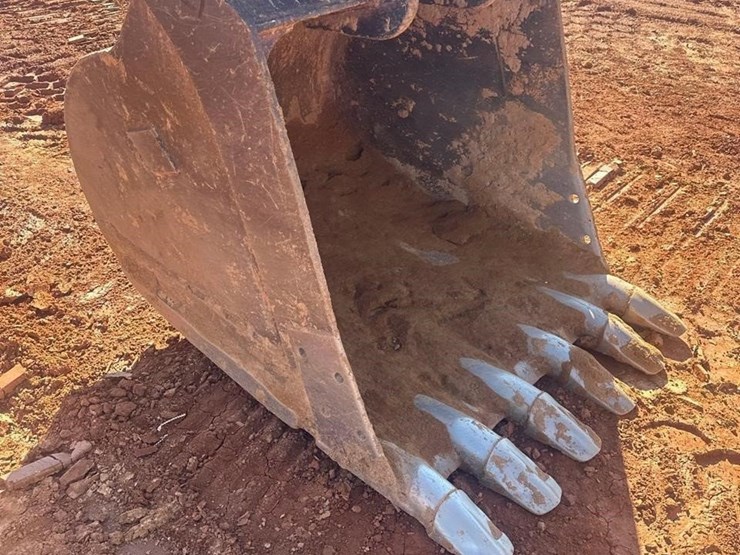 2014-komatsu-pc240-lc-10-image-9