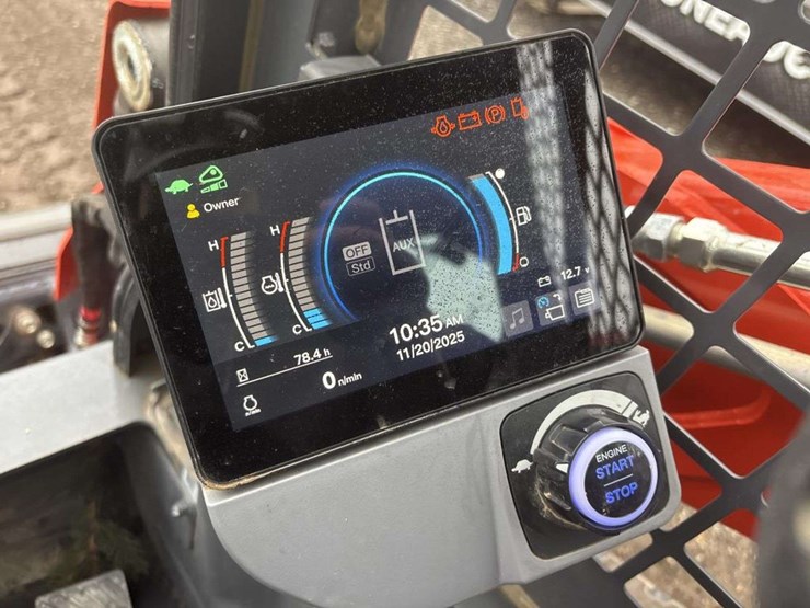 kubota-svl75-3-image-18