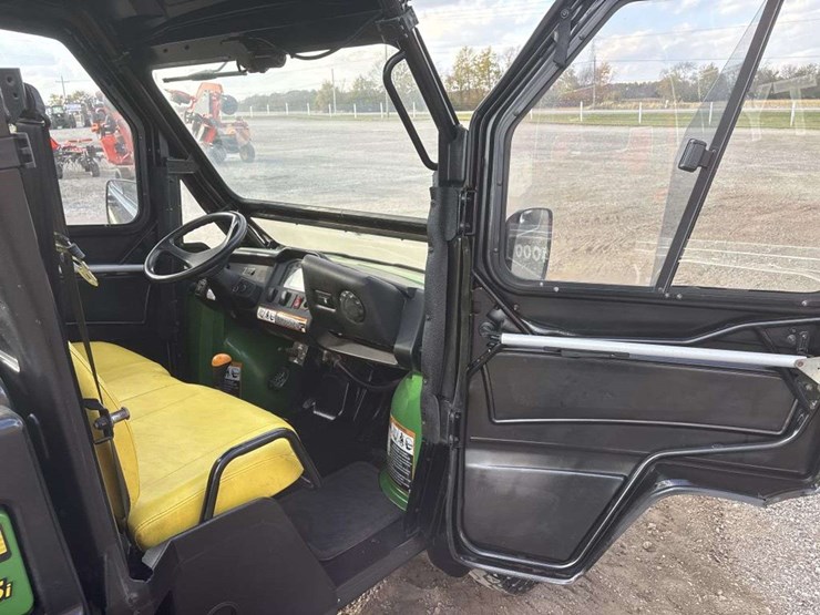 john-deere-gator-image-18
