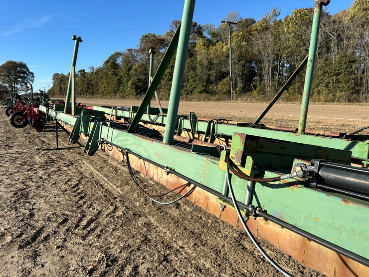 #33737-•-~22'-hooded-sprayer-image-9