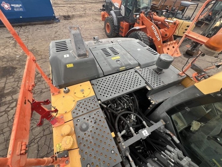 2017-volvo-ec220el-image-41