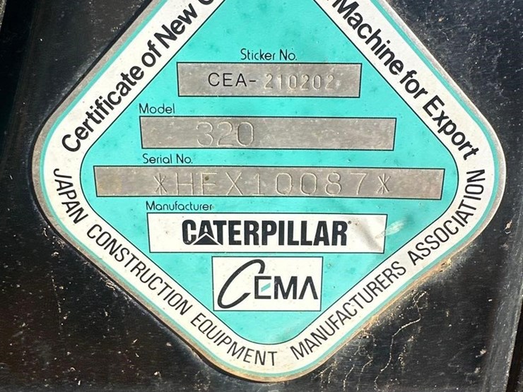 2018-caterpillar-320-image-16