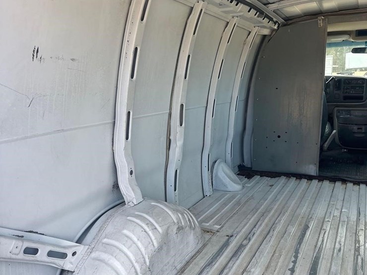 1998-chevrolet-express-1500-image-16