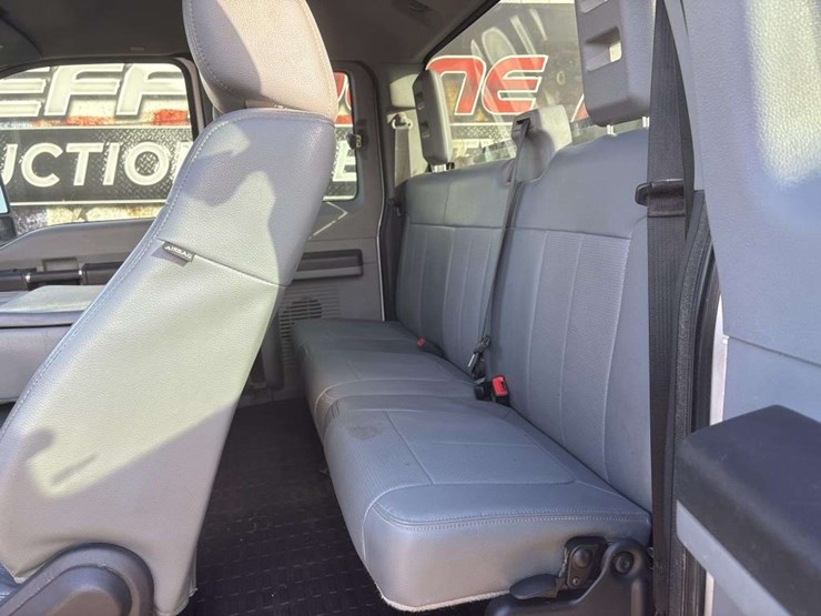 2015-ford-f350-image-22