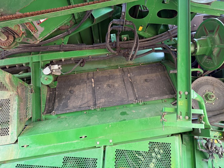 2009-john-deere-9870-sts-image-87