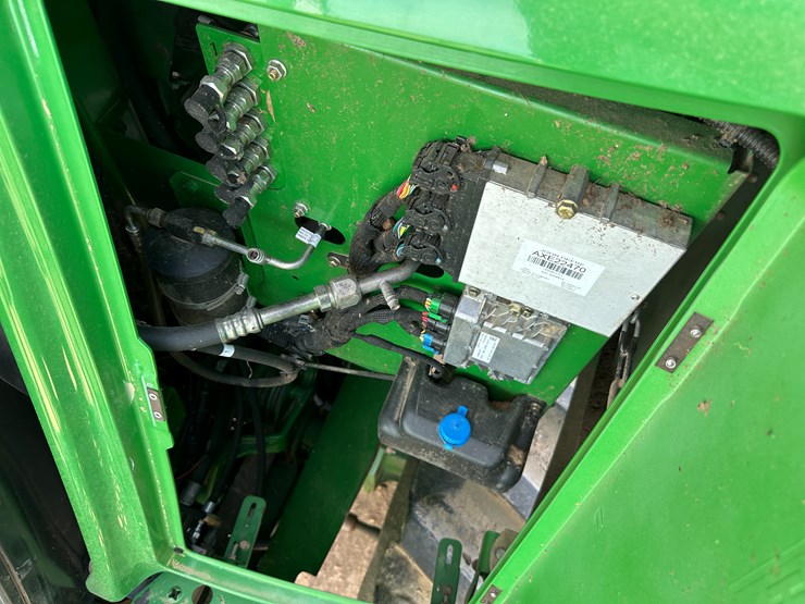 john-deere-s690-image-102