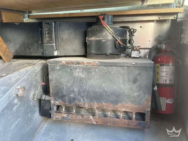 2017-freightliner-mt55-image-37