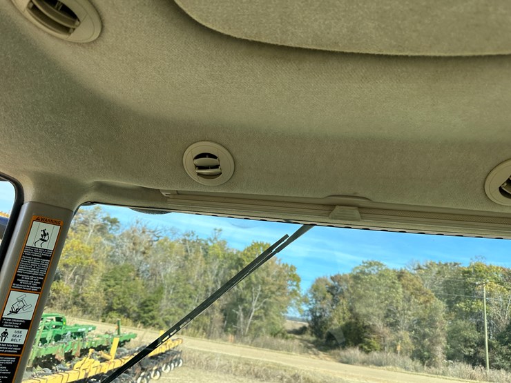 2010-john-deere-8285r-image-60