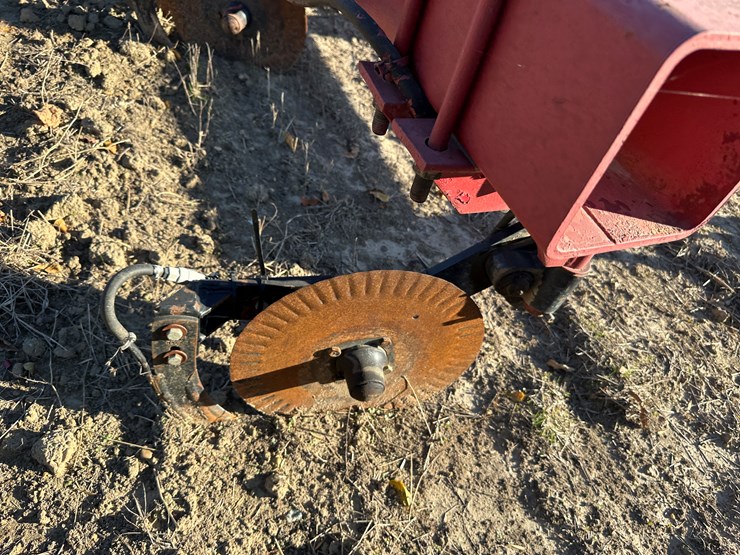 #33740-•-~20'-row-crop-cultivator-image-14