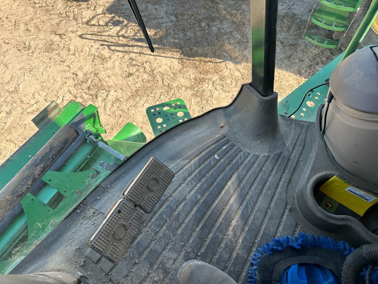 john-deere-s690-image-143