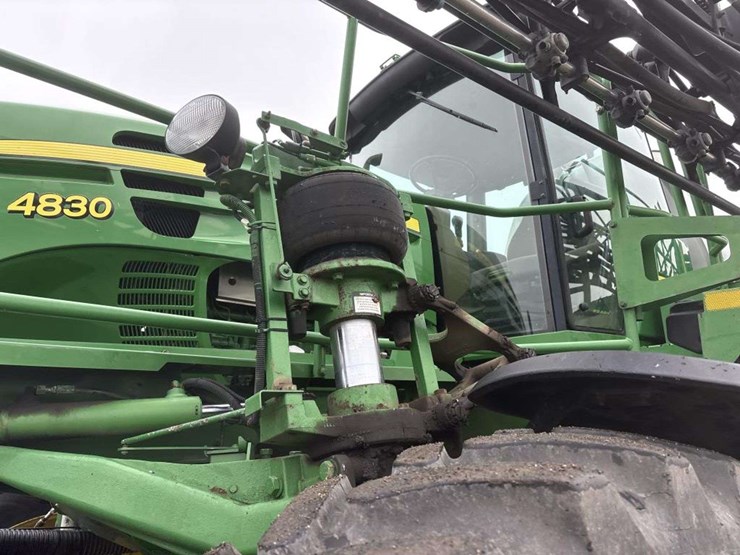 john-deere-4830-image-13