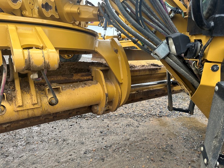 2022-caterpillar-140gc-awd-image-31
