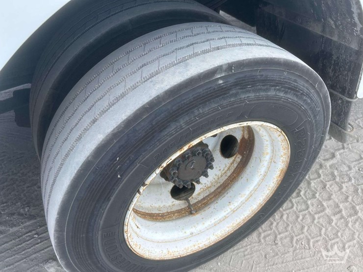 2014-freightliner-mt55-image-27