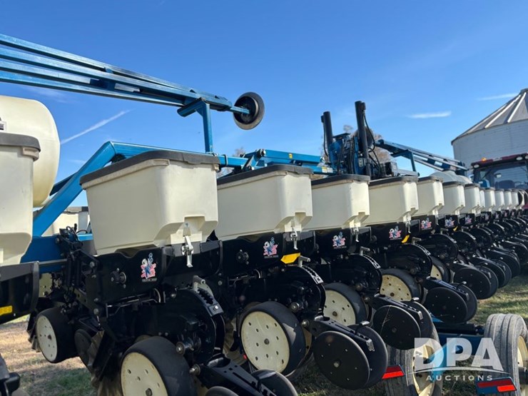 2022-kinze-3600-image-30