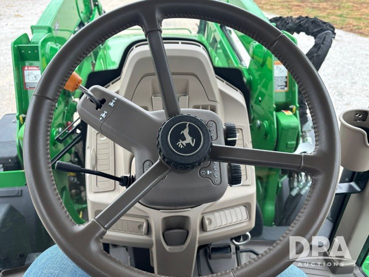 2023-john-deere-6130m-image-38