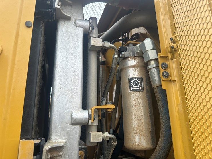 2022-caterpillar-140gc-awd-image-71