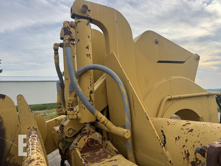 caterpillar-60-image-11