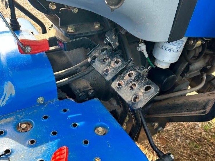 2016-new-holland-workmaster-37-image-15